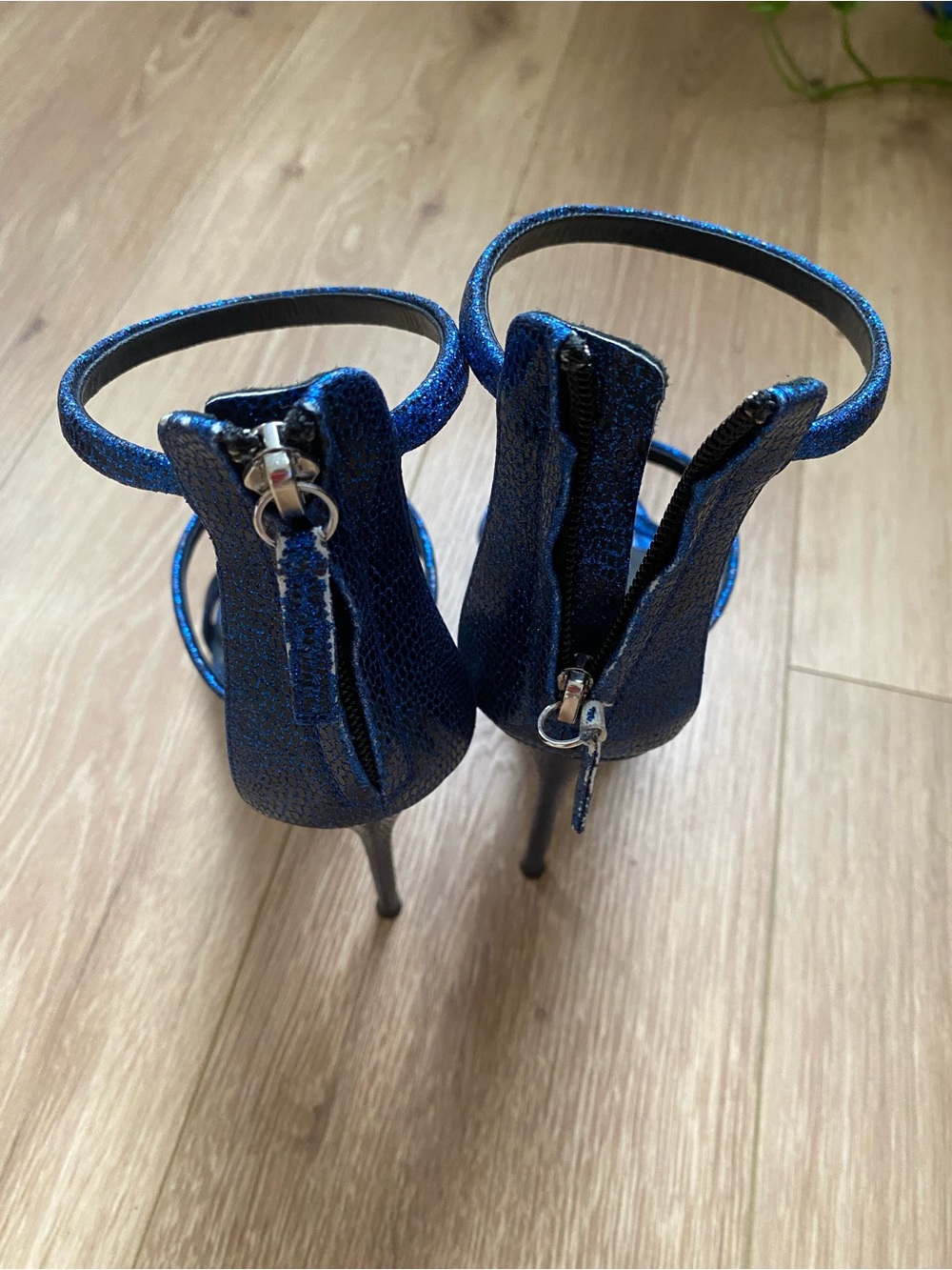 Giuseppe Zanotti Metallic Navy Strappy Stiletto Sandals Size 9.5 - Picture 4 of 10